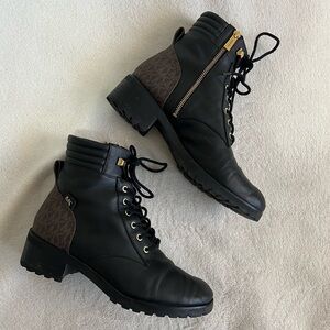 Michael kors Heel Combat Boot Black/Brown 10